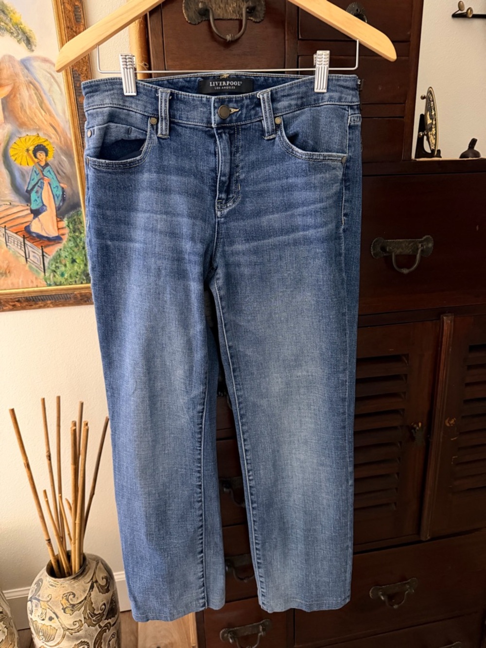 Liverpool Straight-Leg Women's Jeans in Medium Blue Wash